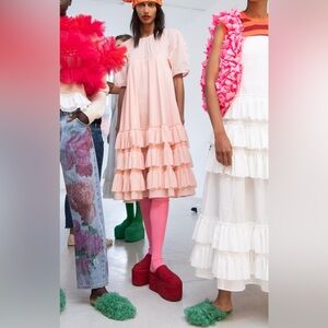 New In Box UGG X Molly Goddard platform Size 8 ❤️